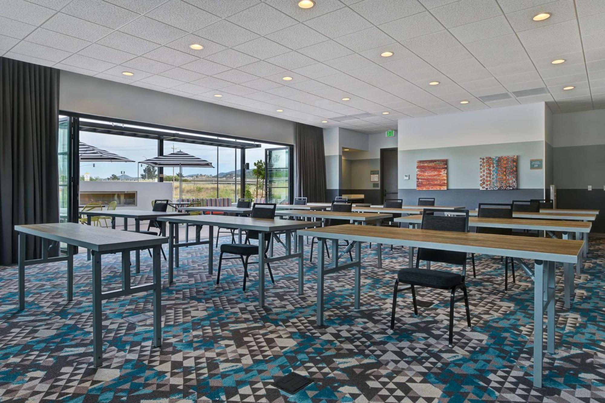 Home2 Suites By Hilton Atascadero, Ca Екстер'єр фото